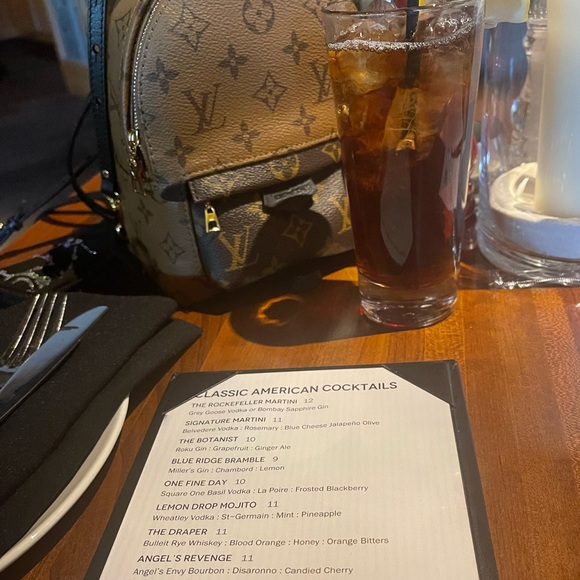 Meet your Posher, Renee - Picture 2 of 7